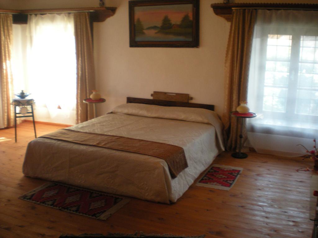 شكودر Pashko Vasa Guesthouse الغرفة الصورة